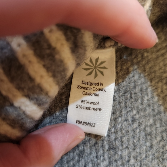 Athleta Wool & Cashmere Sweater - Picture 5 of 6